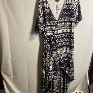 - Jessica Simpson Blue and White Patterned High Low Dress